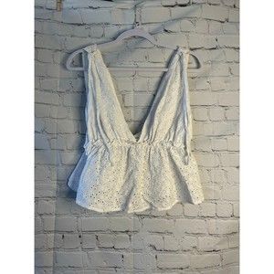 Women's MOD ON TREND Eyelet Crop Top Tank. SZ M. NWOT.